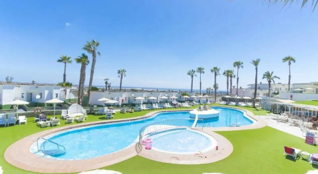 Бунгало c 1 комнатой с балконом Vista Oasis