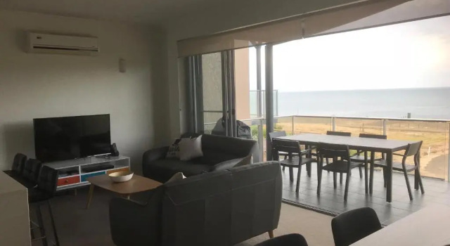 Апартаменты Penneshaw Oceanview Apartments