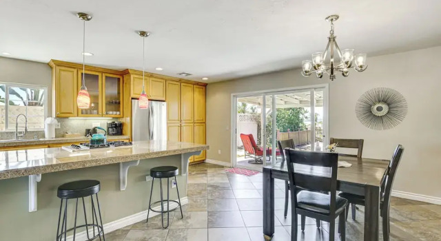 Коттедж Poway Retreat w/ Stunning Sunset & Mountain Views!