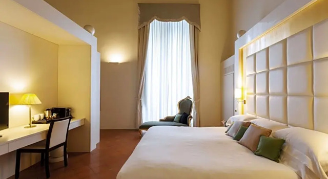 Полулюкс Nobili Palazzo Caracciolo Naples