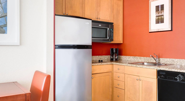 Двухместный люкс c 1 комнатой AC Hotel National Harbor Washington, DC Area