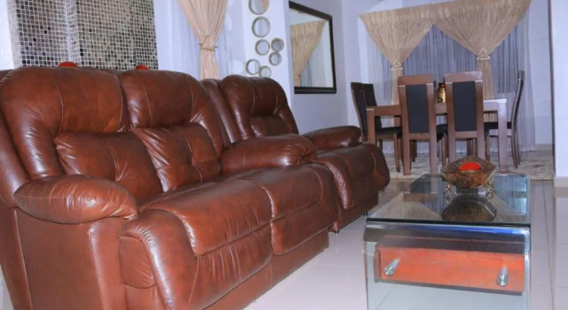 Crown Bed & Breakfast, Book Hotel Hotels in Francistown with Parking, Parking