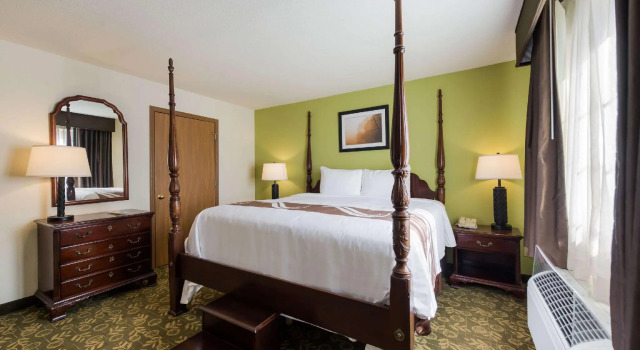 Двухместный люкс Quality Inn & Suites Red Wing