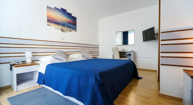 Трёхместный номер Standard с балконом и с частичным видом на море Hotel Belvedere
