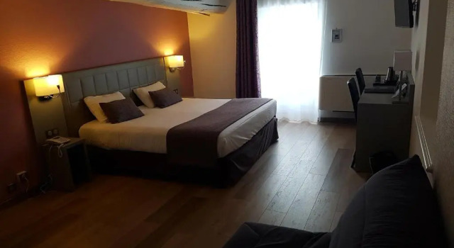 Номер Deluxe Logis Hôtel Restaurant Le Moulin de la Coudre