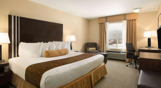 Двухместный номер Standard Ramada Golden