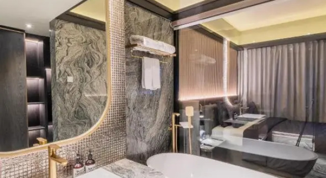 Люкс Business The All-Suite Pentacity Hotel Balikpapan