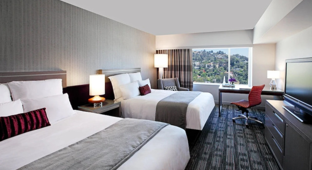 Четырёхместный номер Standard Loews Hollywood Hotel