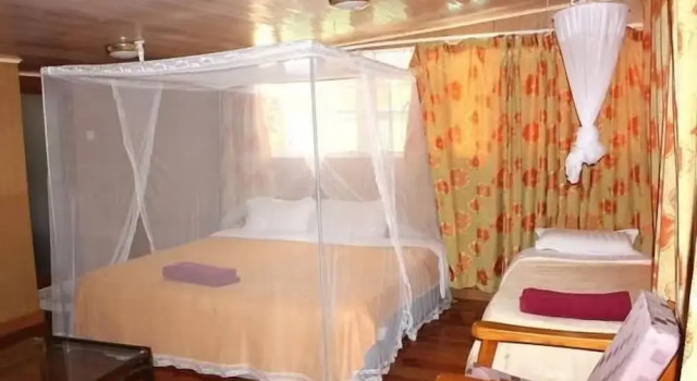 Classic dwuosobowy pokój z widokiem na ogród Classic Guest Houss