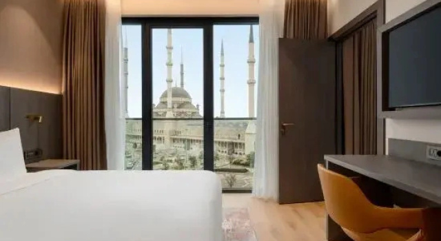 Люкс с видом на город Ramada by Wyndham Istanbul Airport Arnavutkoy