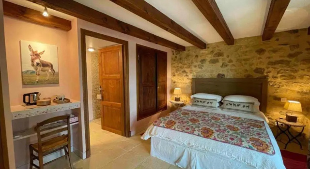 La Lezardiere, Rezerwuj Hotel Gourdon Lot