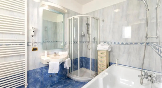 Четырёхместный номер Classic Hotel Baia Imperiale