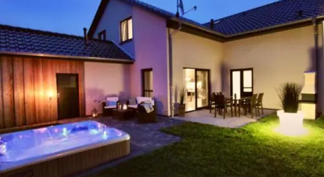 Ferienhaus LOUNGE HOUSE, Забронировать Отель Отели Мекленбургское поозёрье с парковкой, Парковка