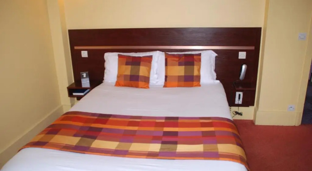 Двухместный номер Standard Hôtel Cathédrale, Lisieux