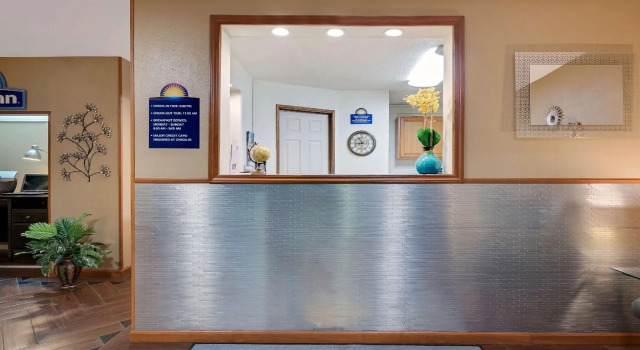 Days Inn Spokane Downtown, Забронировать Отель Спокан Spokane Metropolitan Area, рядом с Собор Богоматери Лурдской