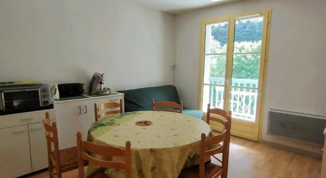 Appartement Cauterets, 3 pièces, 6 personnes - FR-1-234-250, Rezervasyon Daire Pyrenees National Park otoparklı oteller, Otopark