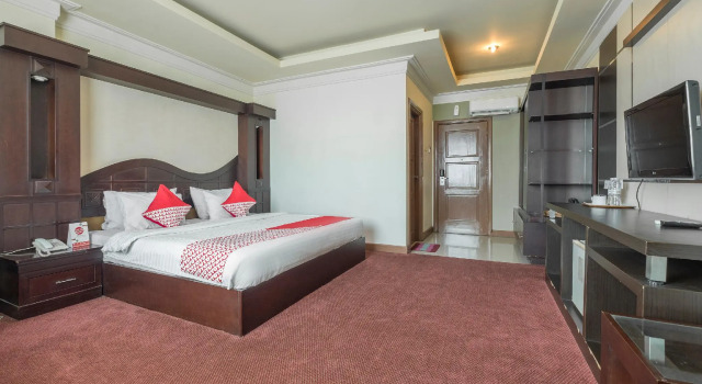 Люкс OYO 1114 Hotel Denpasar Makassar