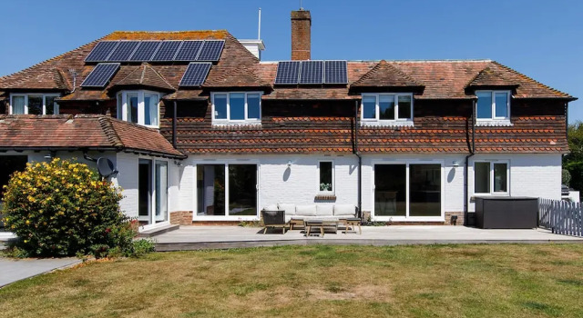 Beach House With Pool in West Wittering, Забронировать Дом для отпуска Виллы Исторического графства Суссекса, Вилла
