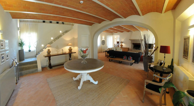 Villa Panorama 14, Emma Villas, Prenota Villa Chianni Toscana