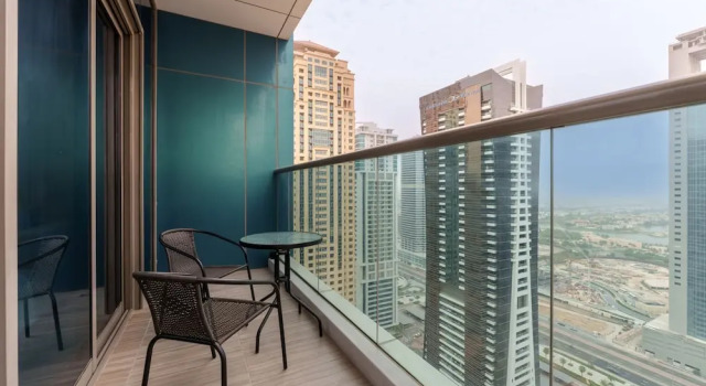 Апартаменты Maison Privee - Modern Living with Premium Amenities close to Marina