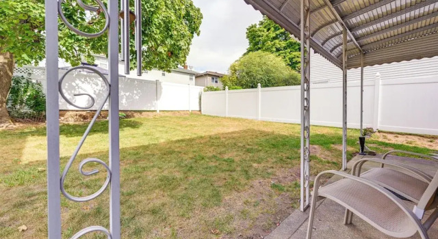 Walkable Elmont Studio: 19 Mi to New York City!