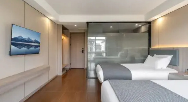 Люкс 1982 Fashion Hotel (Taizhou East Business District)