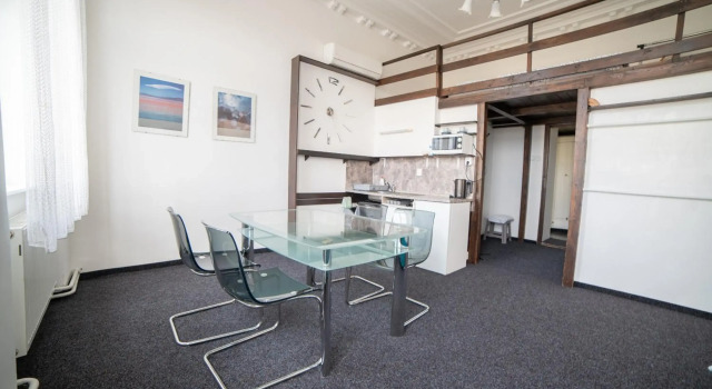 Apartment Kahoun, Забронировать Апартаменты/квартира Отели Праги с парковкой, рядом с Намести Миру, Парковка
