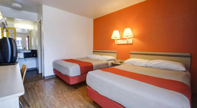 Четырёхместный номер Standard Park Inn by Radisson, Salt Lake City Downtown