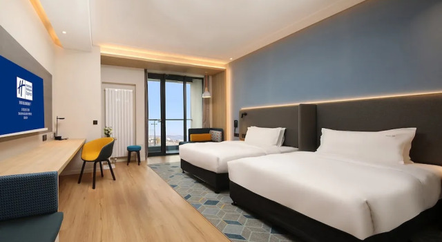 Двухместный номер Standard с видом на море Holiday Inn Express Dalian Golden Pebble Beach by IHG