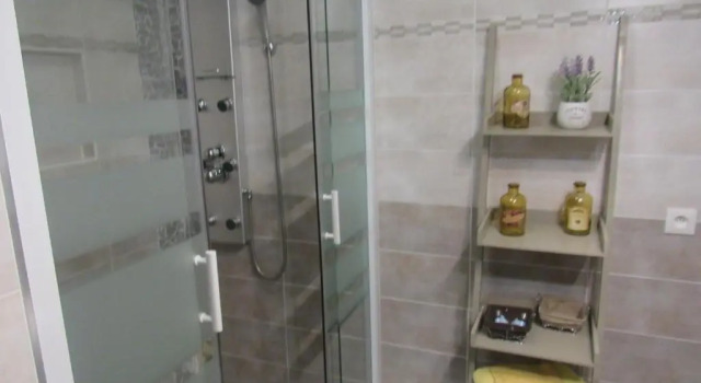 Chata Chez Jean - Newly renovated air-conditioned flat at the foot of the ramparts, 4 people