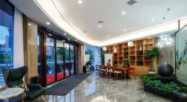 Yunqi Smart Hotel (Xingyi Menglecheng Jushan Square), Varaa Hotelli Hotellit Qianxinan pysäköinnillä, Pysäköinti