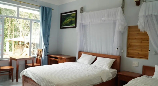 Huy Trung Homestay, Rezervovat Hotel Hotely v Lao Cai s bazénem, Bazén