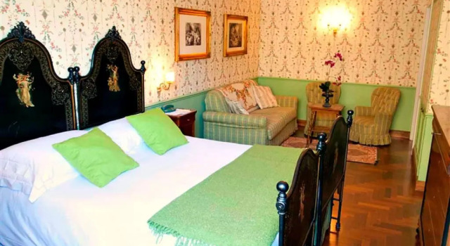 Трёхместный номер Standard UNA Hotels One Catania Wellness & SPA
