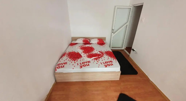Apartament Parter 3 Strada Rozelor