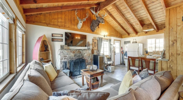 2 Mi to Big Bear Lake! Quiet Cabin w/ Yard & Grill