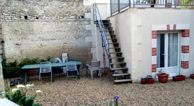 Maison d'une chambre avec jardin clos et wifi a Selles sur Cher a 1 km de la plage, Rezerwuj Hotel  