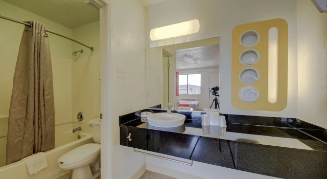 Люкс Deluxe Motel 6-San Antonio, TX - Fort Sam Houston