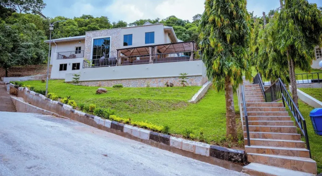 Ikogosi Warm Springs Resort and Conference Center, Buchen Sie Resort Ikogosi Osan