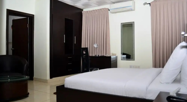Номер Superior De Rigg Place - Alaka Estate, Surulere