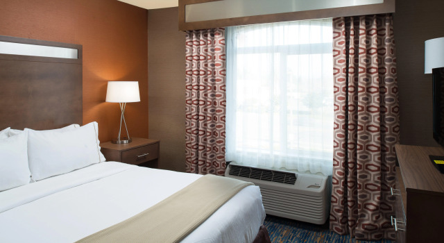 Holiday Inn Express Rocklin - Galleria Area, an IHG Hotel, Buchen Sie Hotel Rocklin Kalifornien