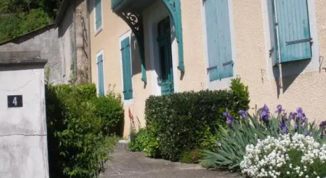4 Impasse du Pont de Gerde, Book Apartment Hotels in Gerde with Parking, Parking
