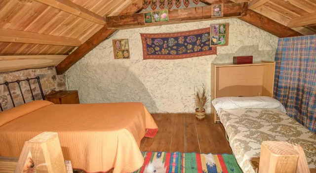 Laventanadetorre, Book Hotel Cabrillanes Castile and Leon