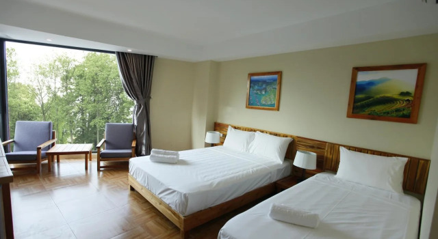 Golden Daisy Hotel