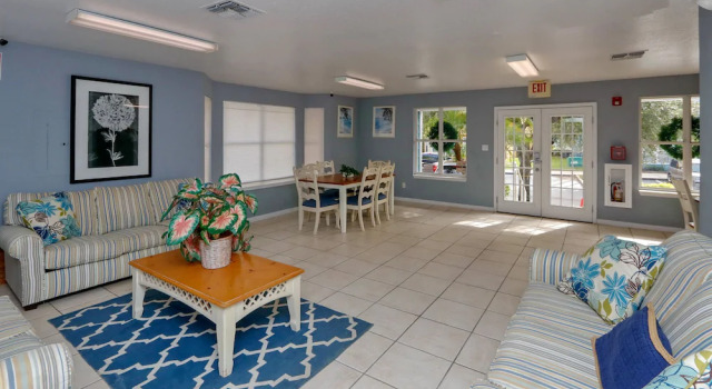 ​Near Theme Parks! Spectacular New 3 BR Home, Sleeps 7, Patio, Pool!, Book Hotel Hoteller i Four Corners med pool, Swimmingpool