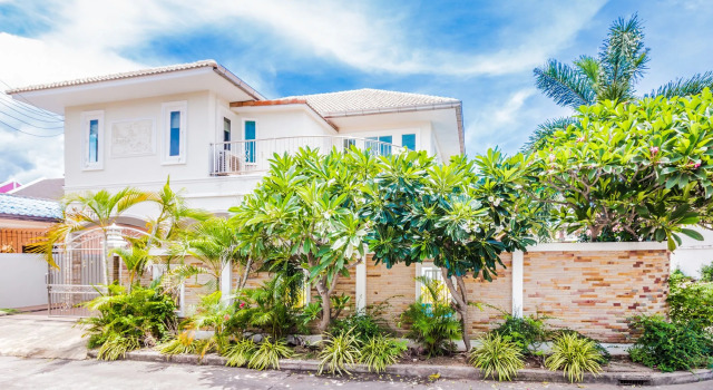 Tewaree Villa - Pattaya Holiday House Walking Street