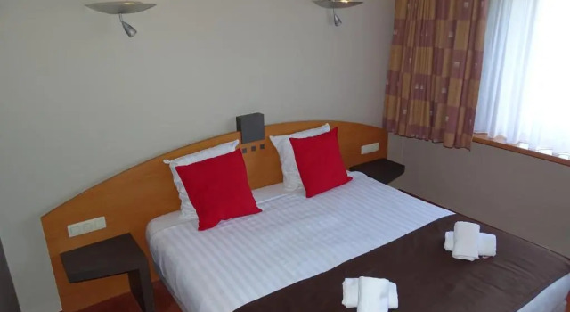 Полулюкс Sleep & Go Brussels Expo Hotel