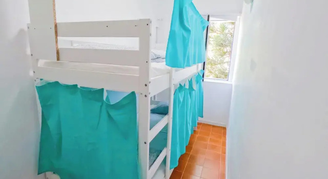 Кровать в общем номере с видом на сад Las Eras Nest Hostel