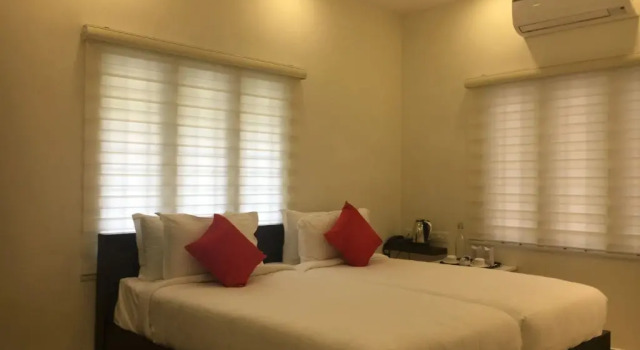 Warm Stay Retreat