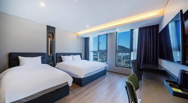 Двухместный семейный номер Deluxe The Western Busan Hotel By STAYNEO