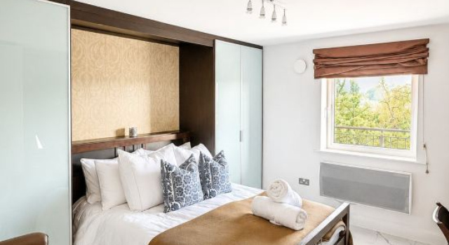 Exclusive 2 bedroom Flat near Kew Bridge Station